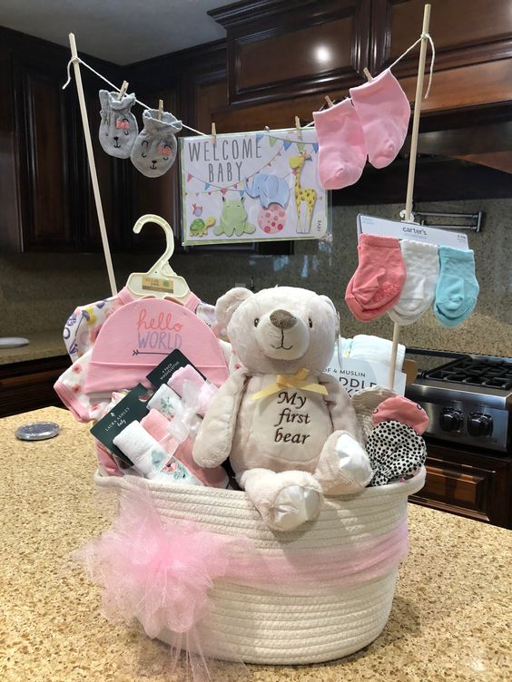 Looking for the perfect gift for a baby girl? This gift basket is full of charming and practical items that every new parent will love. From soft onesies to adorable accessories, discover ideas that will make your gift stand out! 🌸 #BabyShowerGift #GiftBasketIdeas