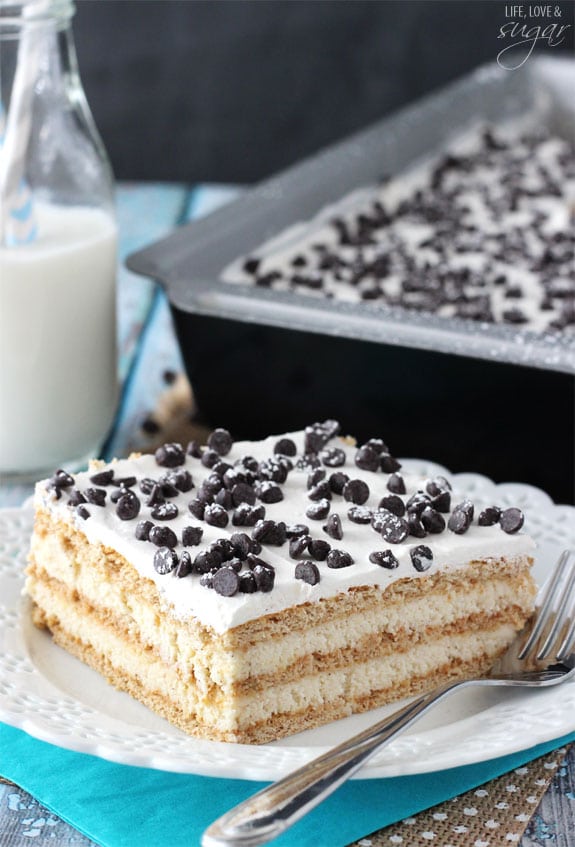 Bring the flavors of your favorite Italian dessert to your summer table with this Cannoli Icebox Cake. Layers of creamy ricotta filling are mixed with chocolate chips and graham crackers to create a cool, sweet treat that’s as delightful as it is easy. Perfect for those too-hot-to-bake days!