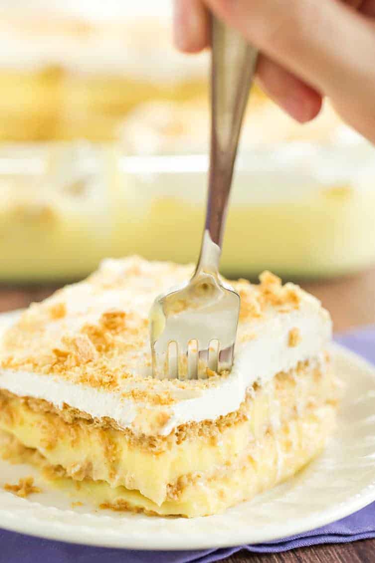 This Classic Icebox Cake is a timeless dessert that’s been passed down through generations, and it’s no wonder why—it’s just that good! With layers of chocolate graham crackers and whipped cream that soften into a rich, creamy cake, it’s the perfect no-bake treat for those warm summer days. This recipe is a heartfelt tribute to the simple yet delicious desserts our grandmas used to make. It’s cool, comforting, and full of nostalgic charm!