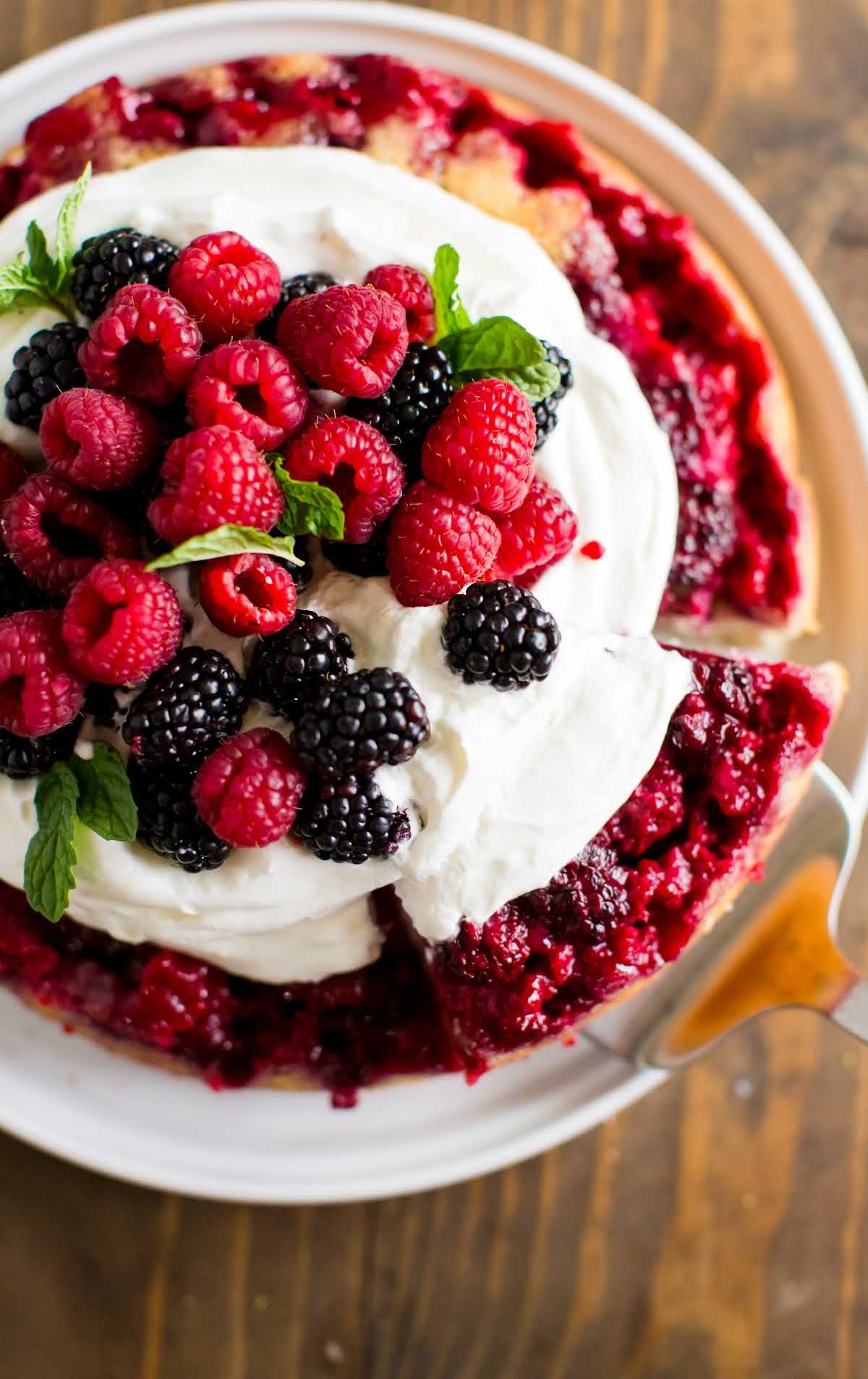 This Berry Upside-Down Cake is a charming, old-fashioned dessert that’s bursting with summer flavors. A medley of berries creates a colorful, tangy-sweet topping that pairs perfectly with the light, fluffy cake underneath. It’s a comforting and nostalgic treat, ideal for any time you’re in the mood for something fruity and fabulous.