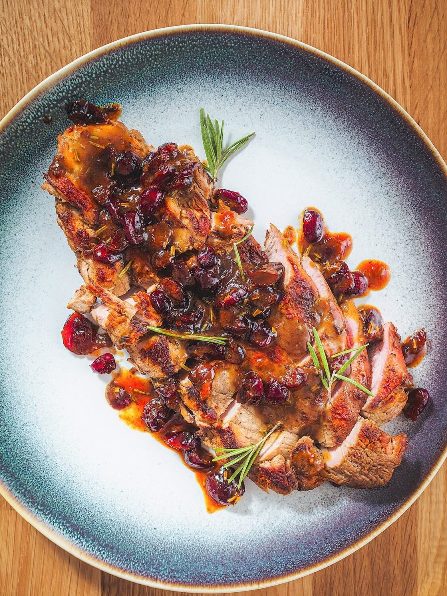 Spice up your midweek meals with our Cranberry Orange Pork Tenderloin! 🌟🍊 This warm and satisfying dish is ideal for family dinners and sophisticated enough for guests. Quick to prepare and bursting with flavor, it’s your new go-to for any occasion! 🍖❤️ #QuickMeals #FamilyDinner