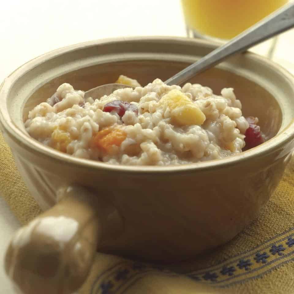 Want to know the secret to DELICIOUS oatmeal? Make it the night before using this recipe!