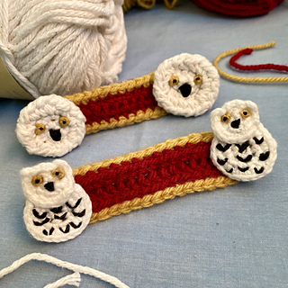 Knitted ear outlet savers