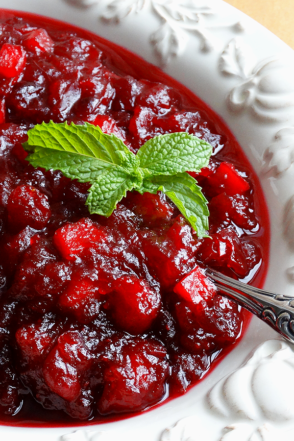 A Cranberry Sauce that is gorgeous, luscious and thick, seriously my mouth is watering just looking at it!