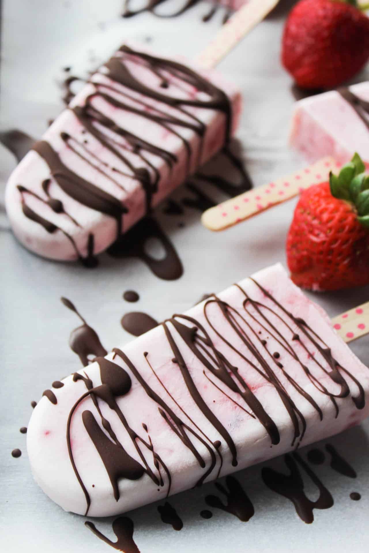 Chocolate Covered Strawberry Yogurt Popsicles