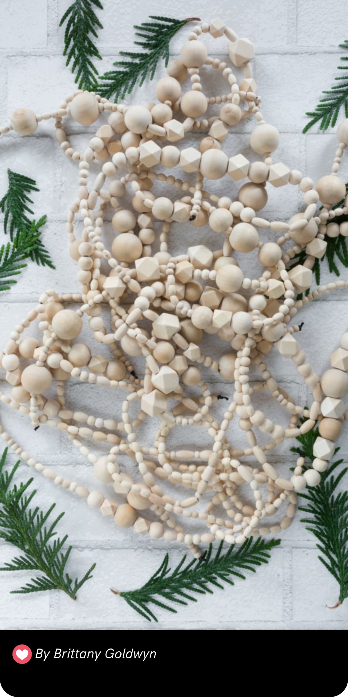 Discover the joy of crafting your own Christmas garlands! These easy-to-follow ideas will help you create beautiful decorations that bring warmth and charm to your holiday celebrations. 🌟🎀 #ChristmasCrafts #DIYDecor