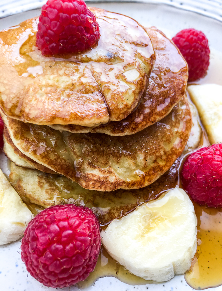 Start your day right with these fluffy coconut flour pancakes! 🌞🥥 Bursting with coconut flavor, these pancakes are the ultimate breakfast treat. Easy to make and oh-so-delicious, they’re perfect for a weekend brunch or a cozy morning at home. 😋🥞 #BreakfastDelight #CoconutLove