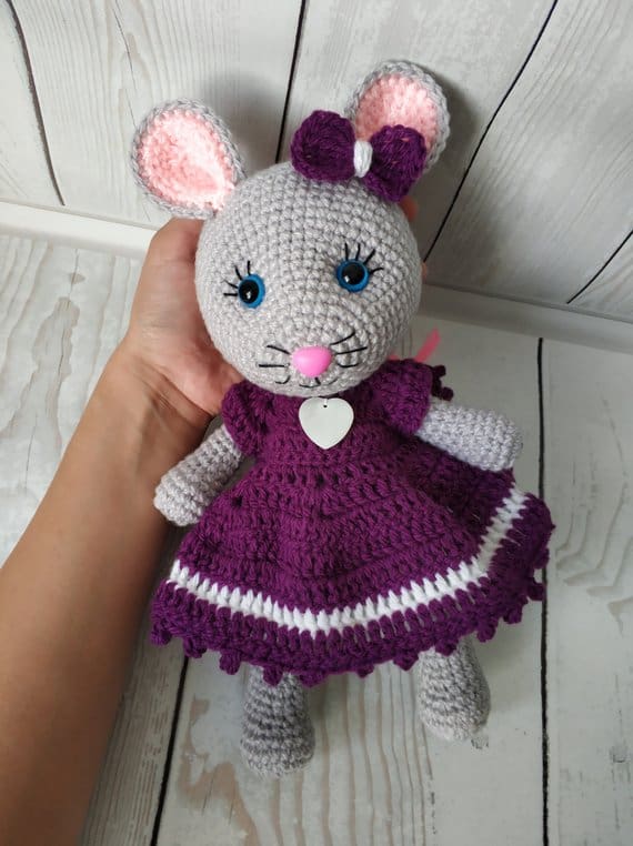 Crochet Mouse in a Dress Pattern