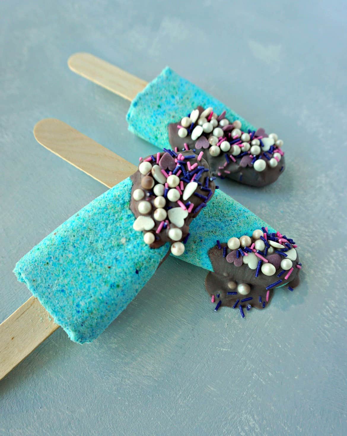 DIY Mermaid Bath Bomb Popsicles with Sparkle Dip