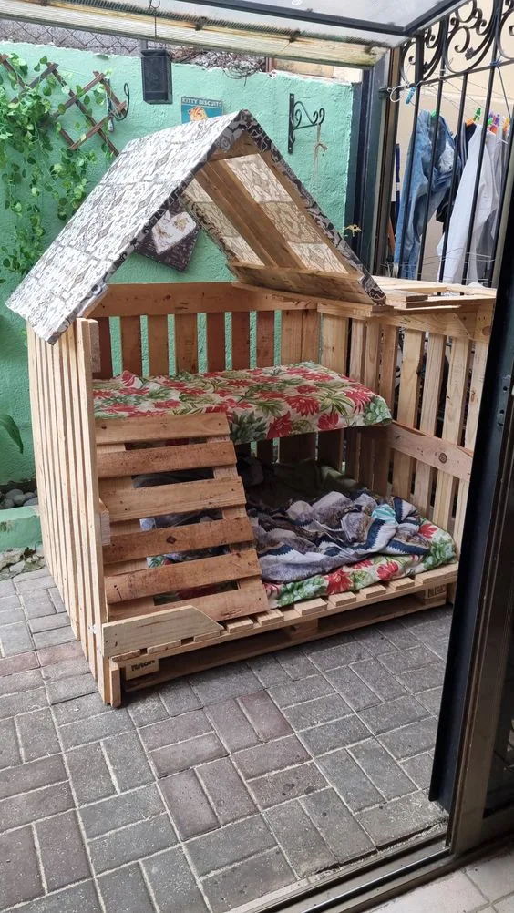 DIY Dog Houses and Beds Crafting Cozy Homes from Pallets