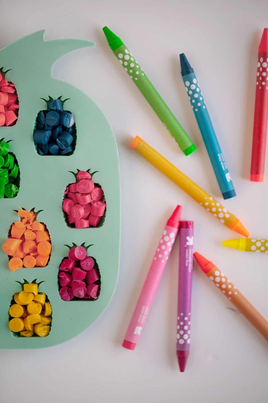 DIY Pineapple Crayons