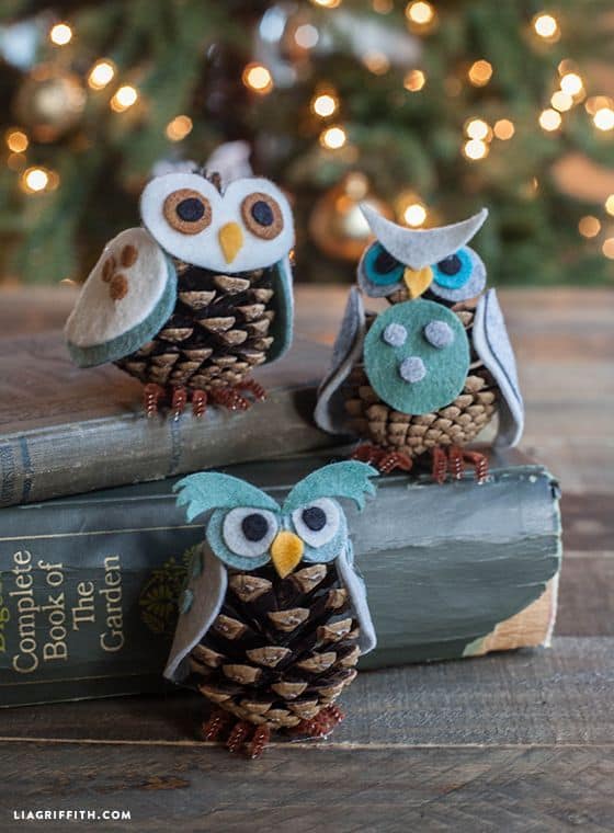 DIY Pinecone Owls