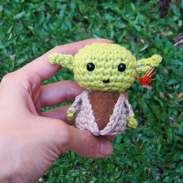 Mini Star Wars Yoda Keychain Charm