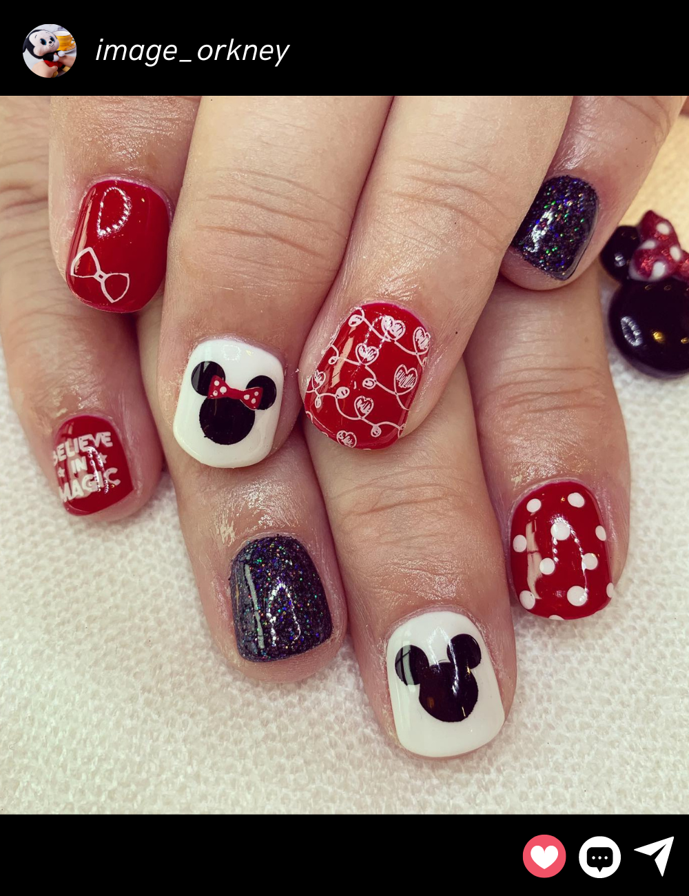 🎨💅 Looking to add some Disney style to your fingers and toes for your vacation this year? From classic Mickey ears to sparkly princess vibes, these Disney nails will give you all the feels. 😍👸