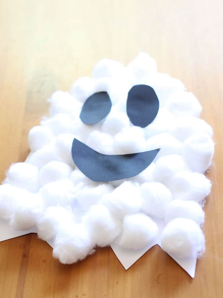 Easy Craft for Halloween - Cotton Wool Ghost - Oh these have to be the most adorable little ghosts!