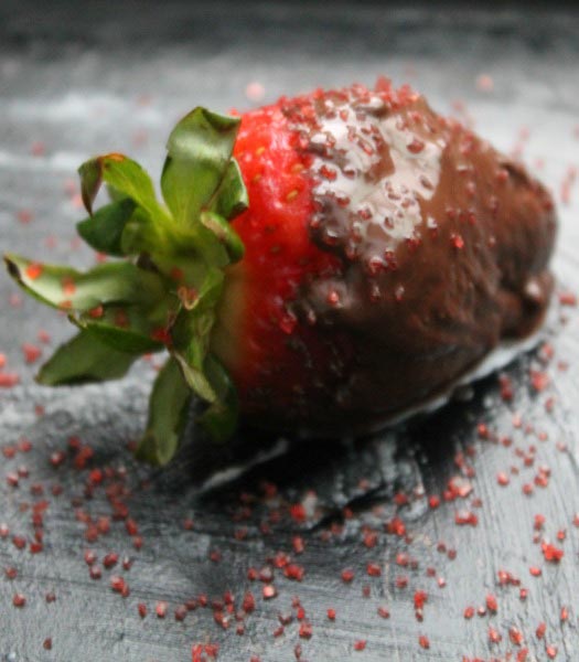 1, 2, 3 Easy Chocolate Covered Strawberries - Real the Kitchen & Beyond