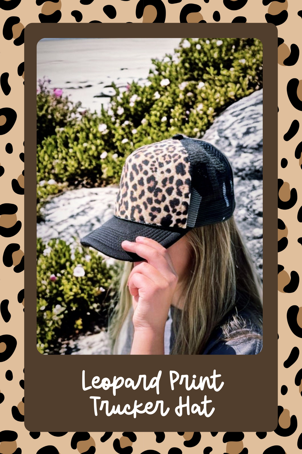 Top off your fall outfit with this trendy leopard print hat! It’s cozy and fashionable, making it a go-to accessory for chilly days.