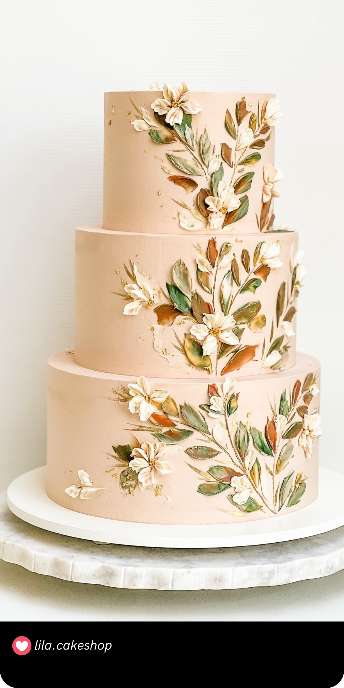 Earthy Autumn Florals: Embrace the beauty of fall with this cake, featuring rich, earthy tones and delicately crafted flowers that capture the essence of the season.