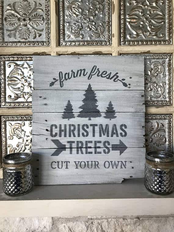 Farmhouse Christmas Decor Ideas You'll Fall in Love With