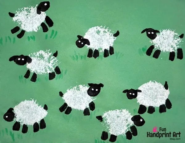 Stamped Sheep Craft - Painting with a Loofah