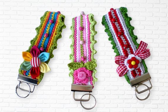 Pretty Floral Strap Keychain Crochet Pattern