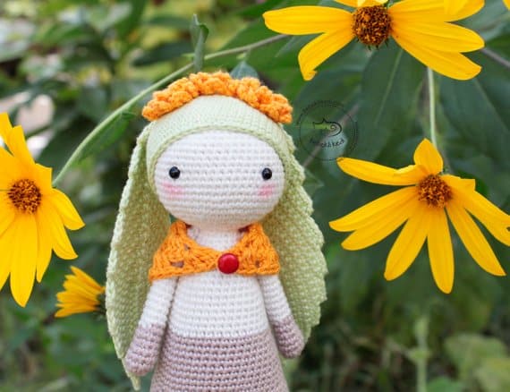 Flory the Leaf-eared Bunny Crochet Pattern