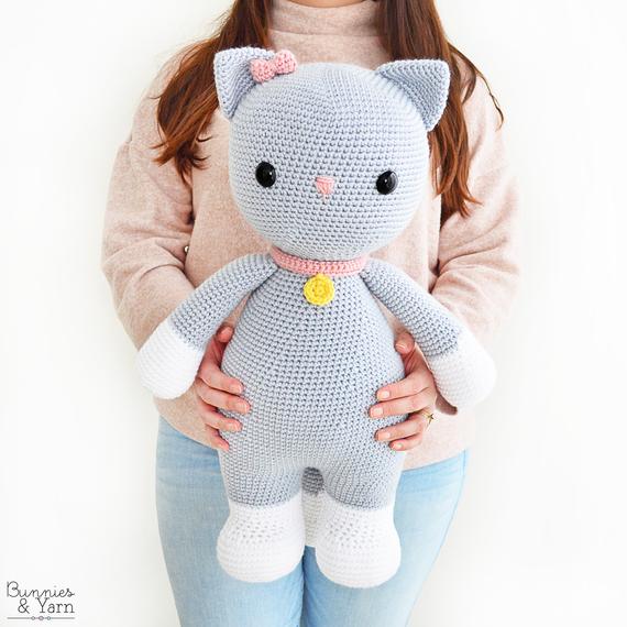 Cuddly Amigurumi Cat