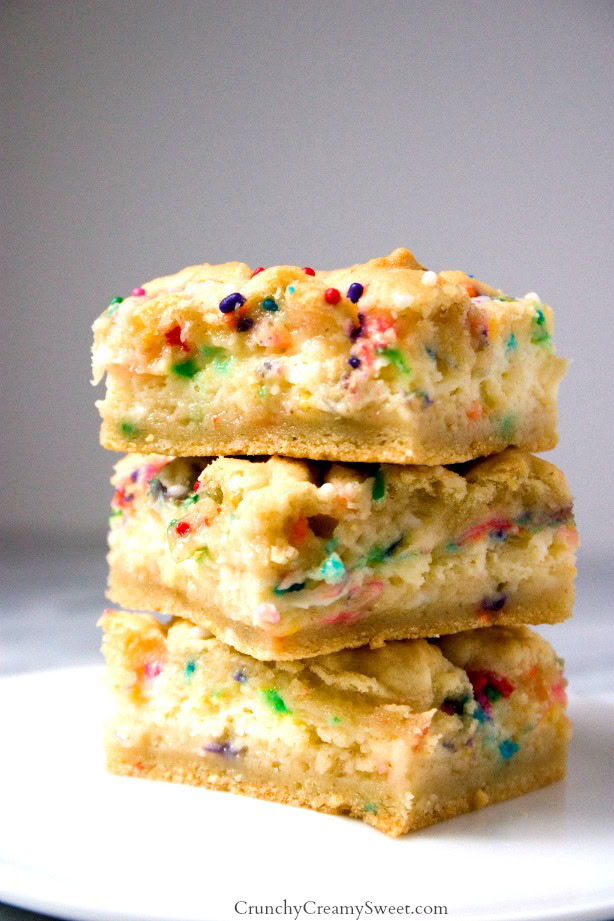 Funfetti Cheesecake Sugar Cookie Bars Recipe