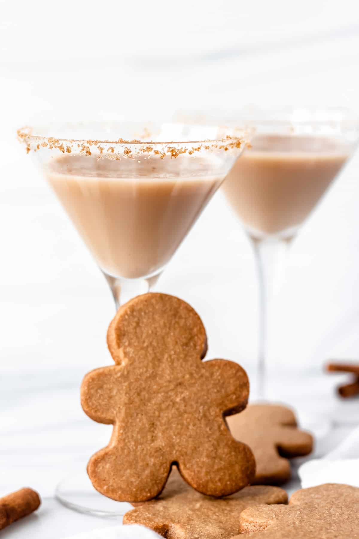 A smooth and creamy cocktail with all the spices of gingerbread, this martini is a festive treat for those who like a bit of dessert in their glass. Perfect for sipping while decorating the tree.