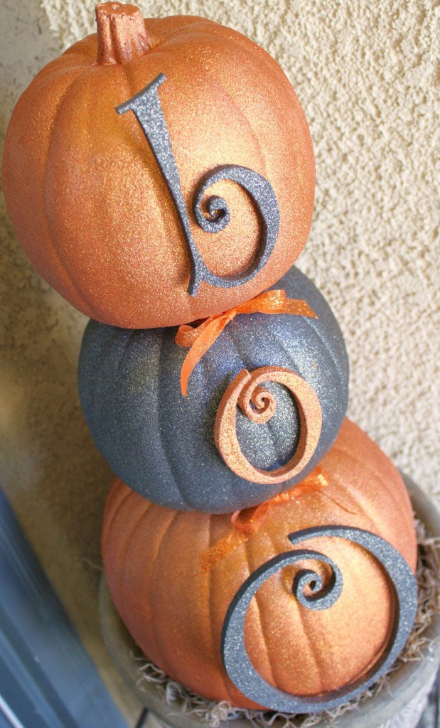 Add a touch of glam to your Halloween porch with these glittery no carve pumpkins