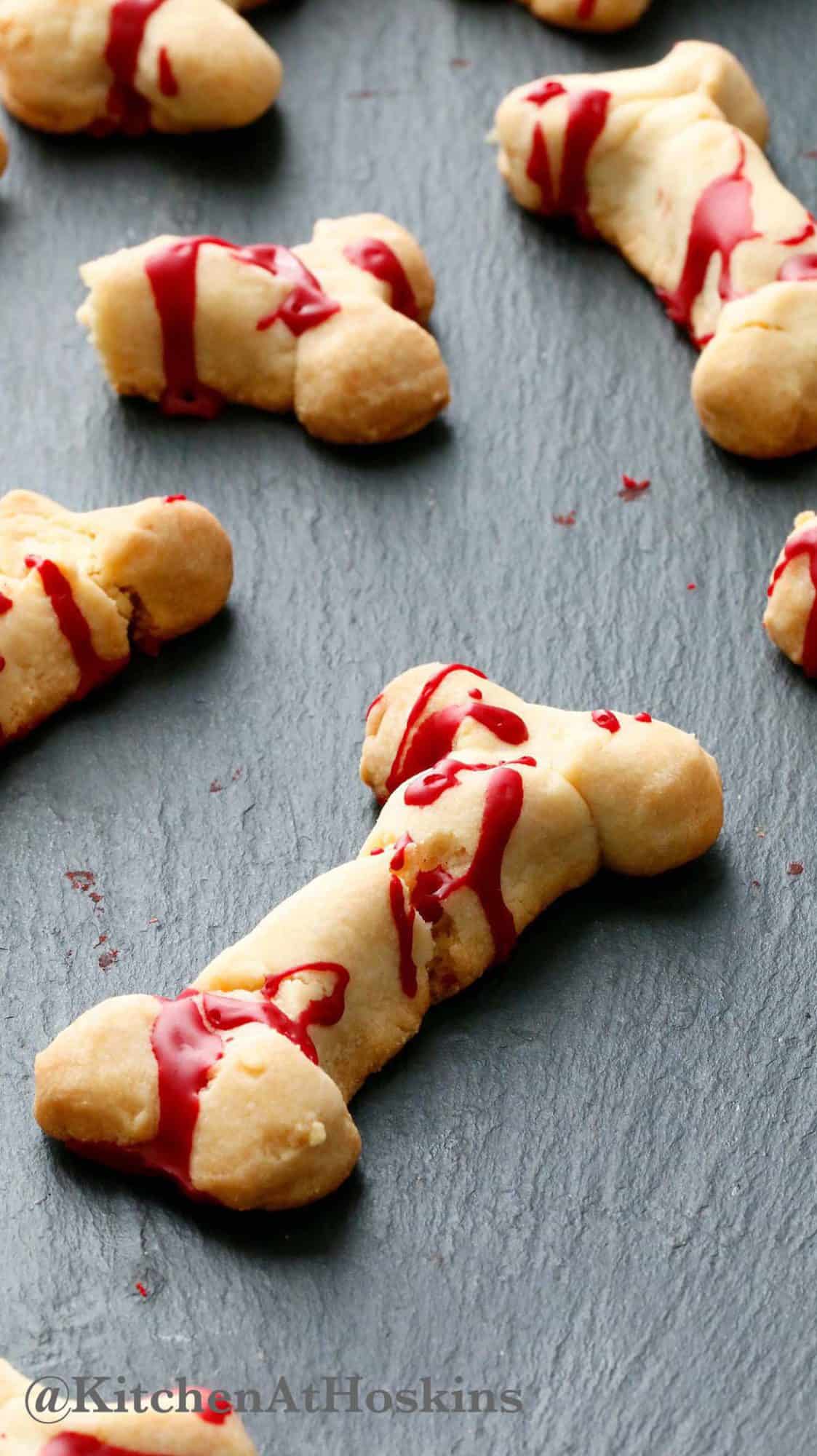 These shortbread-style cookies are shaped like bones and drizzled with blood-red icing for a gruesome effect. Theyâre ideal for monster-themed parties or anyone looking for a cookie thatâs spooky but still totally delicious.