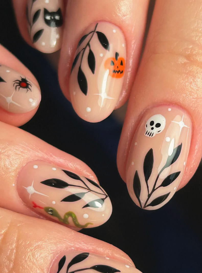 Spooky Chic Neutrals – A mix of tiny pumpkins, skulls, spiders, and leaves for a subtle yet spooky vibe.