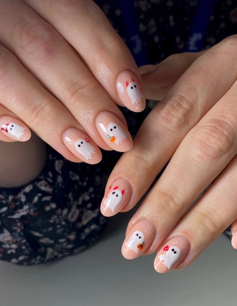 Sweet & Simple Ghosts – Neutral base with cute little ghosts, each accessorized with bows, pumpkins, and mushrooms.