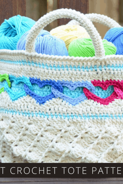 Do you need some more storage? Or a cute bag for the beach? Check out these linked heart crochet pattern because it's the perfect solution!