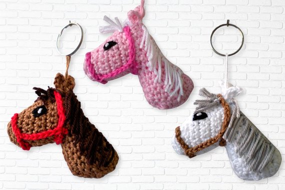 Horse head keychain crochet pattern