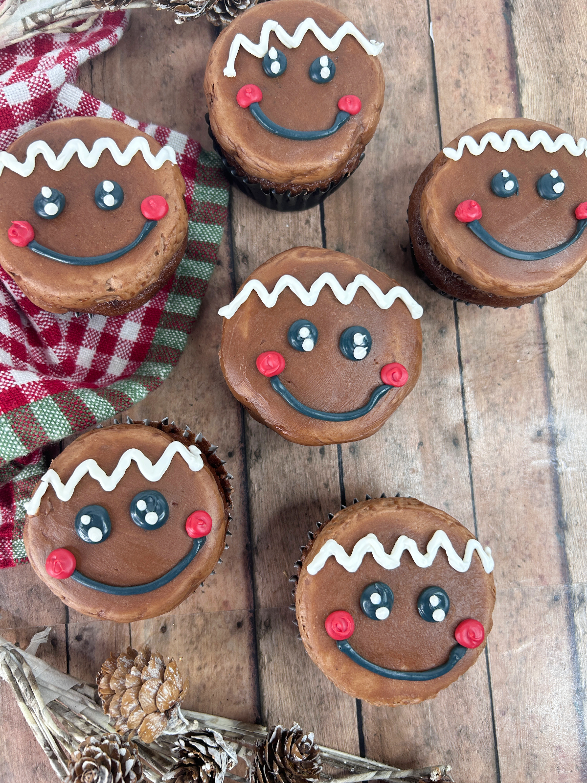 These gingerbread cupcakes are topped with adorable gingerbread men, making them a perfect holiday treat with a bit of spicy warmth in every bite. Great for kids and adults alike!