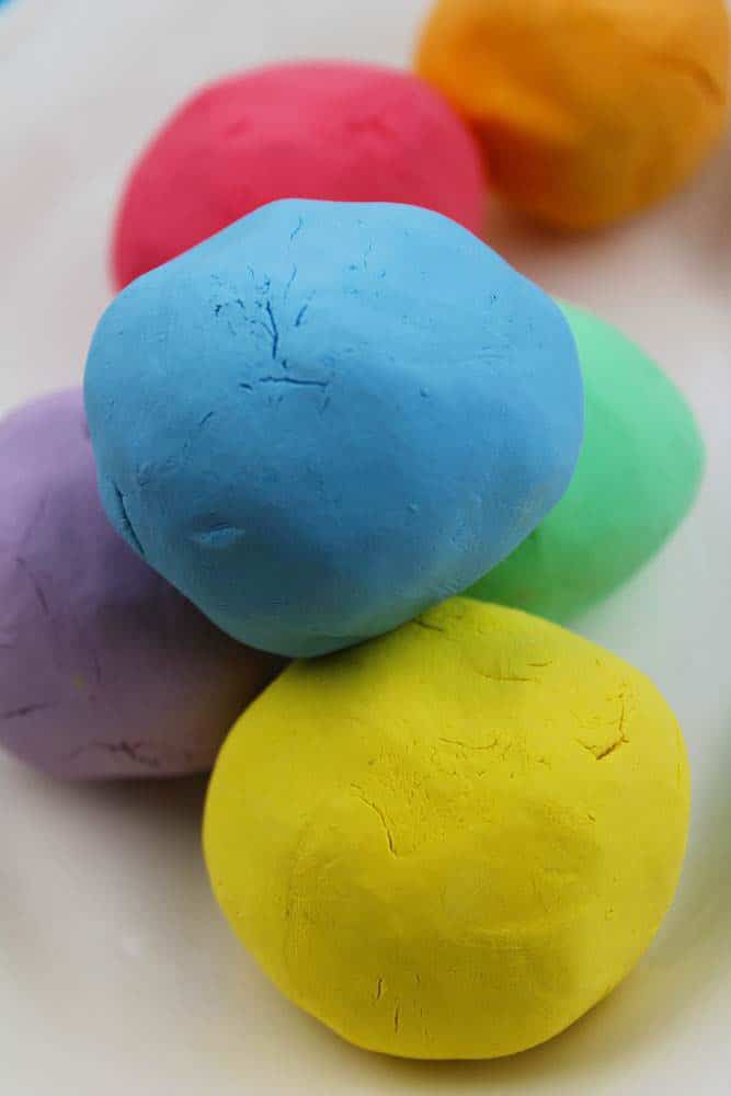 How to Make Playdough Without Cream of Tartar It's No Cook too!