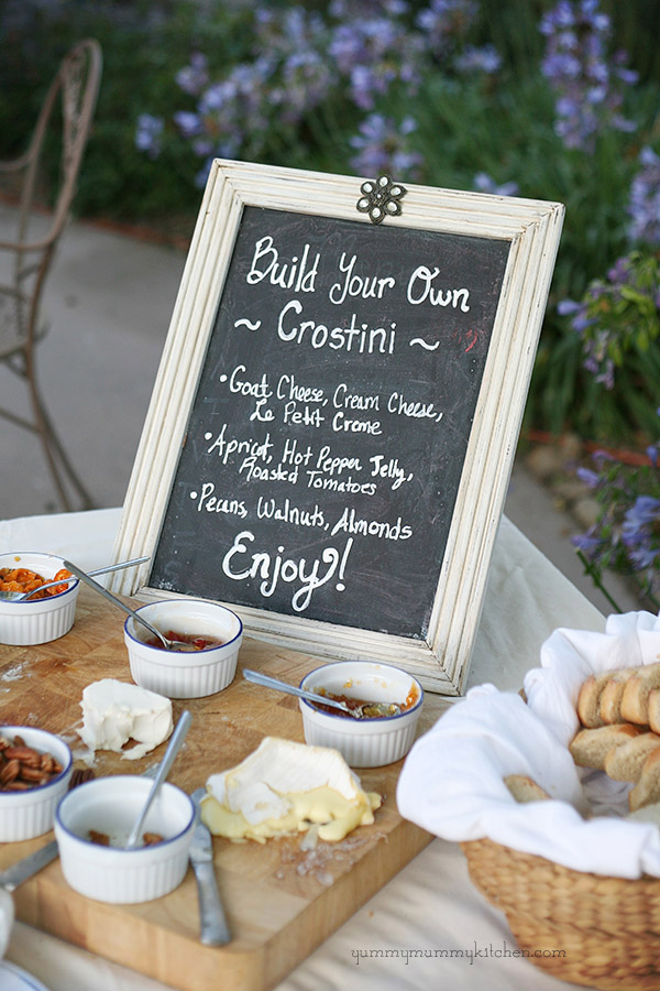 Loving these build your own food bar ideas!