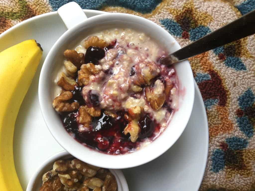 Want to know the secret to DELICIOUS oatmeal? Make it the night before using this recipe!