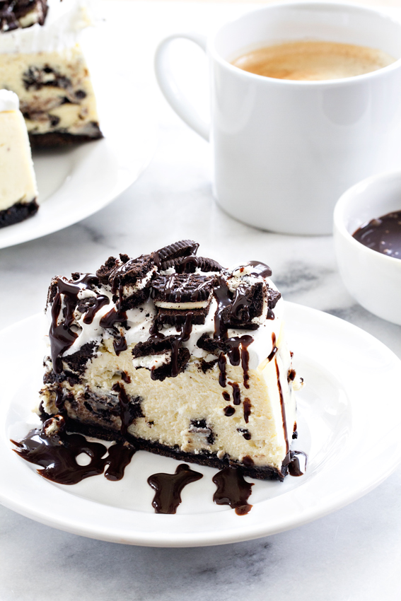 What do you get if you combine your Instant Pot with a Springform Pan? Oreo Cheesecake HEAVEN!