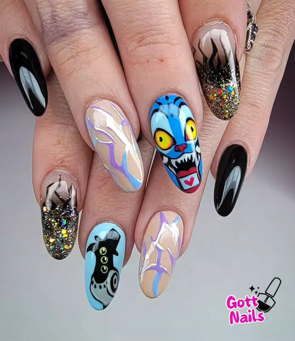 This set brings the heat with hand-painted character art, sharp almond shapes, and glitter-tipped flames. Fiery, bold, and totally battle-ready.