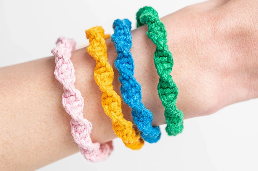 12 Macrame Bracelet Tutorials Videos