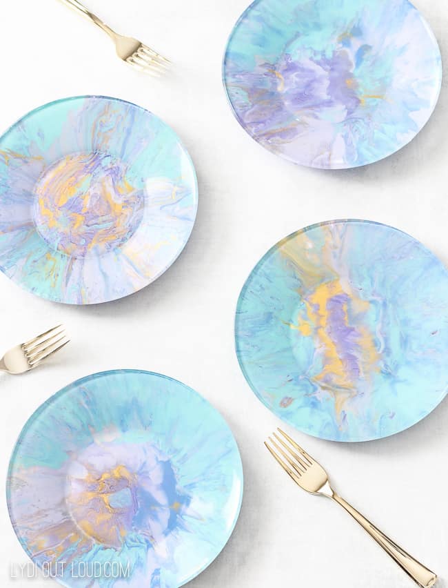 Make your own marbled appetizer plates - it's easier than you might think!