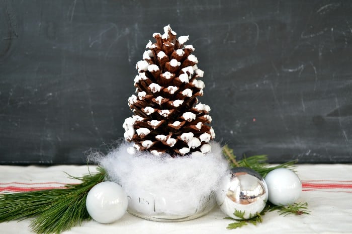 Mason Jar Pinecone Christmas Tree