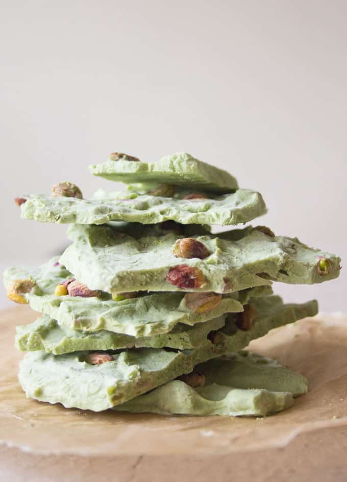 Matcha Pistachio Yoghurt Bark sugar-free