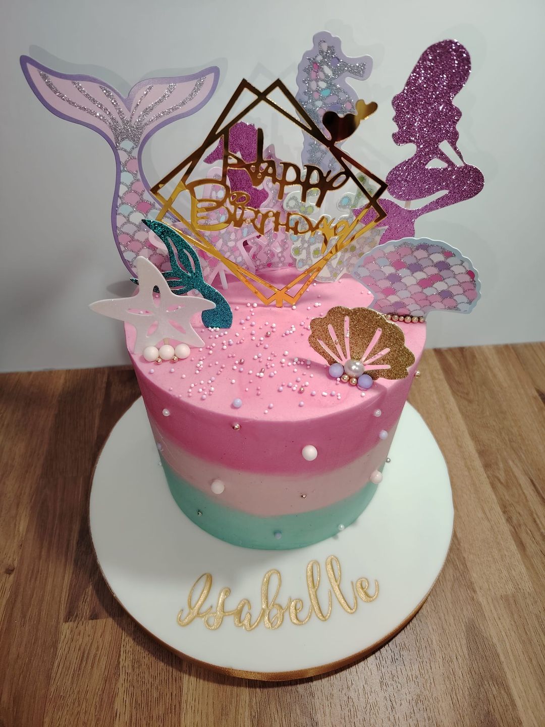 🧜🏻‍♀️🐚🎂 Bring the enchantment of the underwater world to life with these creative and magical cake ideas for an unforgettable celebration