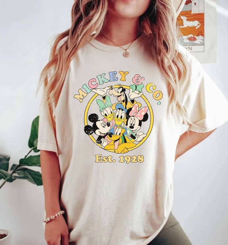 10 Vintage Graphic Tees You MUST PACK for Your Disney World Vacation