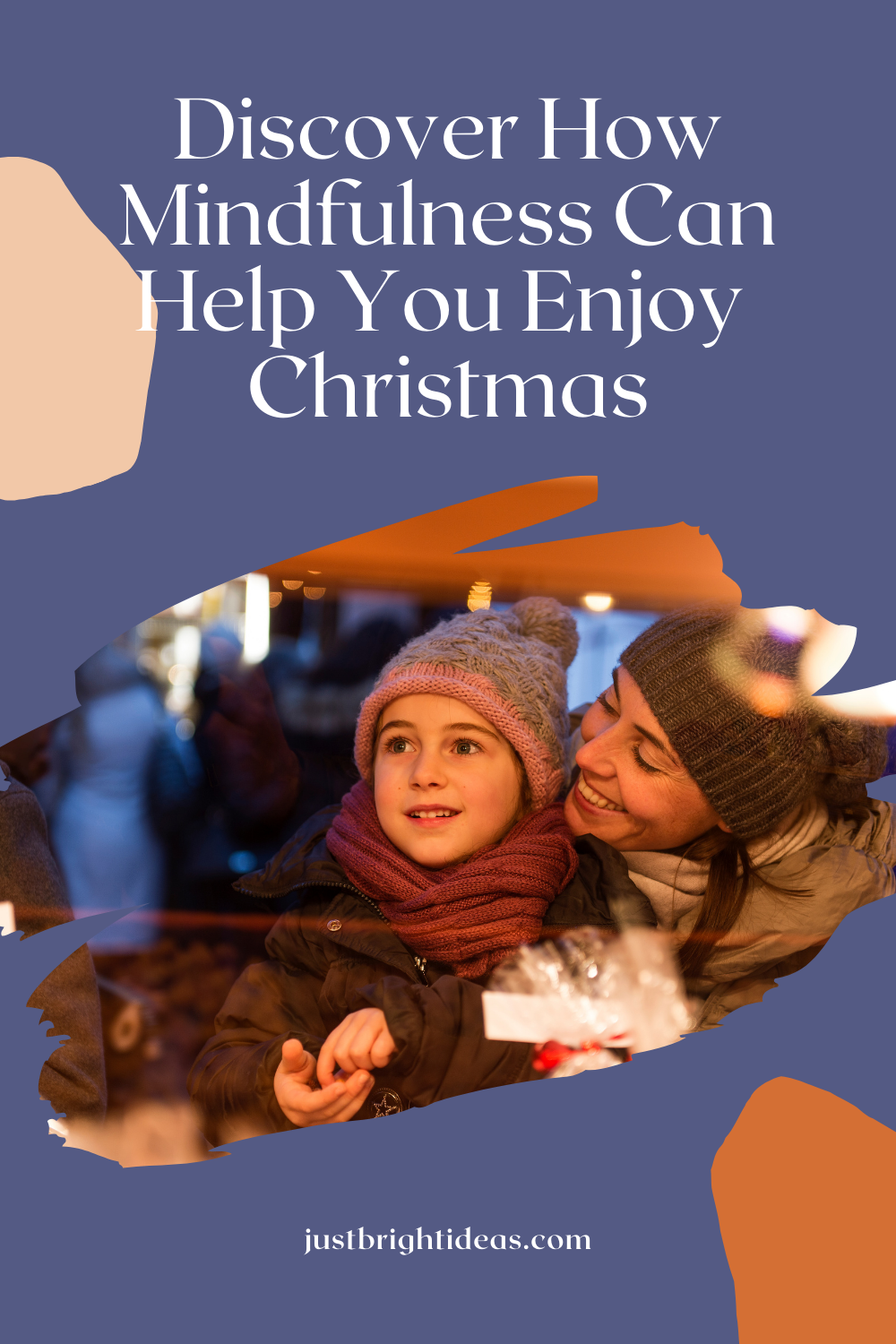 The Holidays can be so chaotic and stressful, so find out how mindfulness can help you have a happier Christmas making memories to be grateful for. #mindfulness