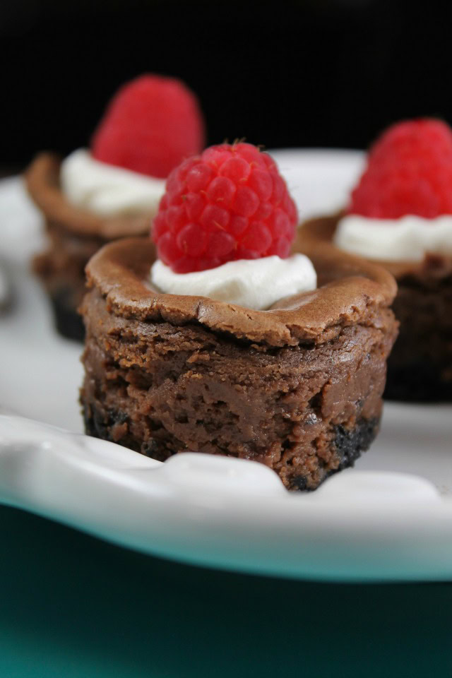 These mini chocolate cheesecakes have an Oreo cookie crust and can be garnished with your favourite topping to make a delicious bite-sized dessert!