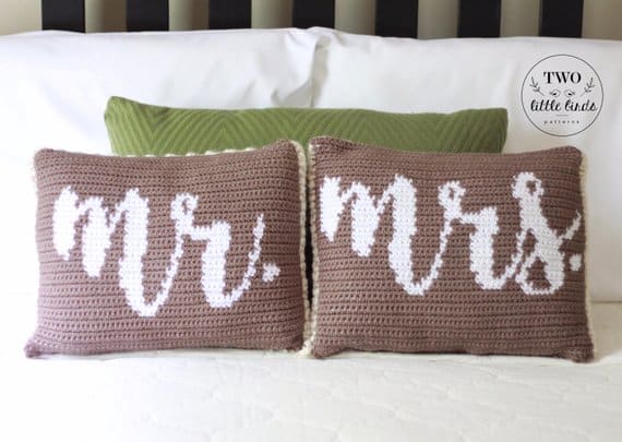 Mr & Mrs Pillow Set